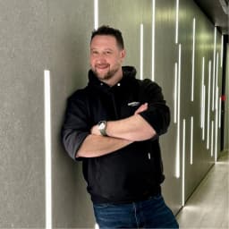 Headshot of Neil Simpson, founder of N90 Labs